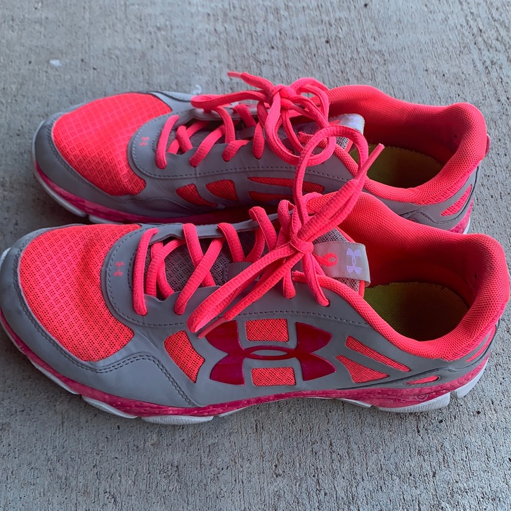 Size 10 Under Armor training shoes